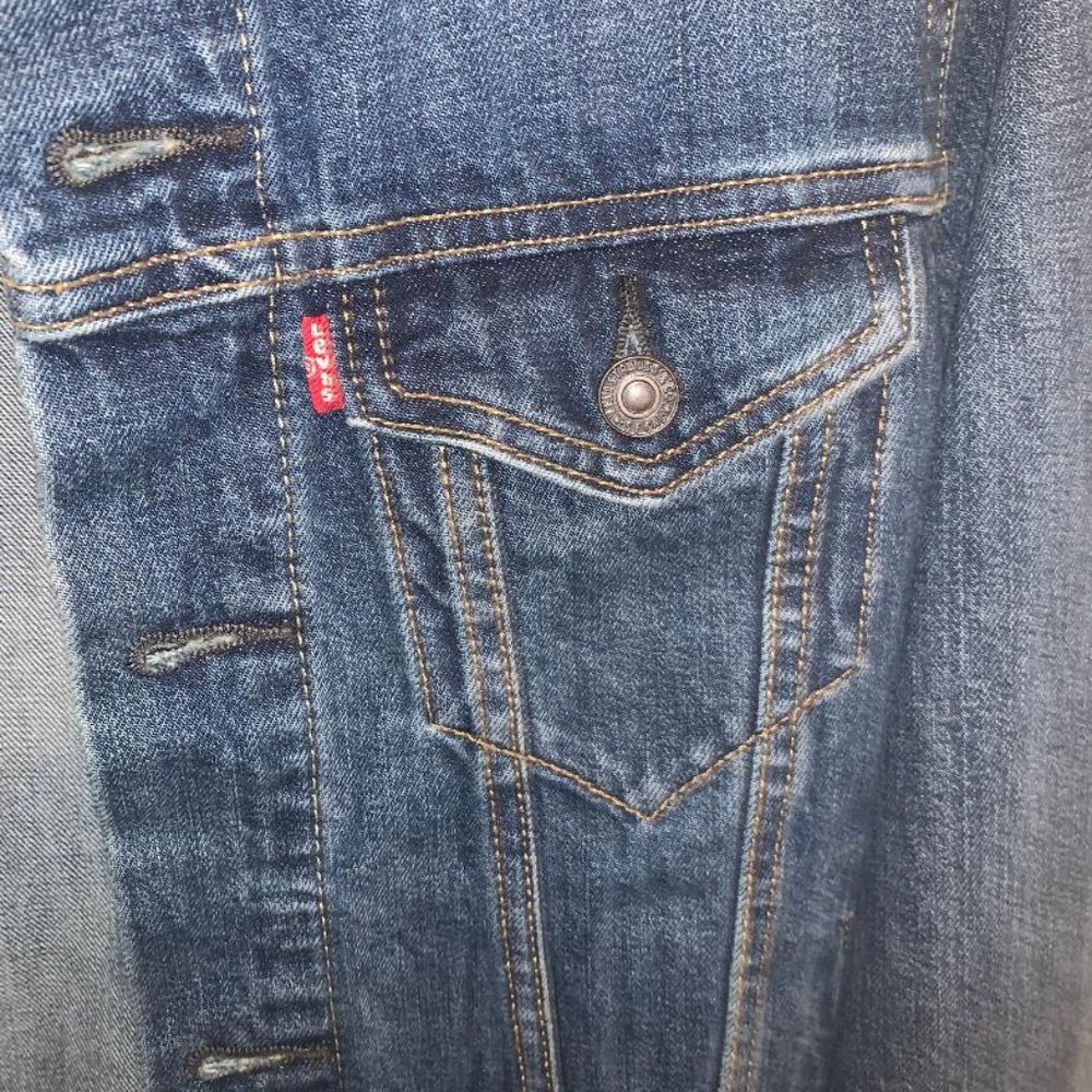 Levi's Denim Jacket - Picture 4 of 4